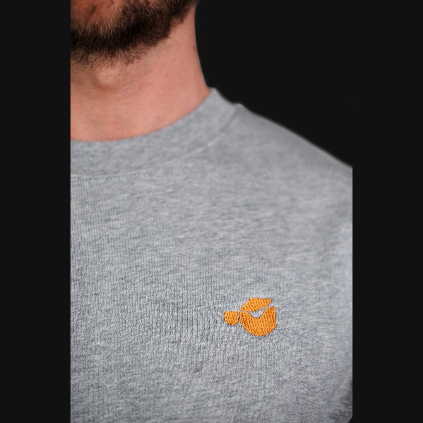 Lonley Boy - Kunstdruck auf Sweatshirt (Grau)